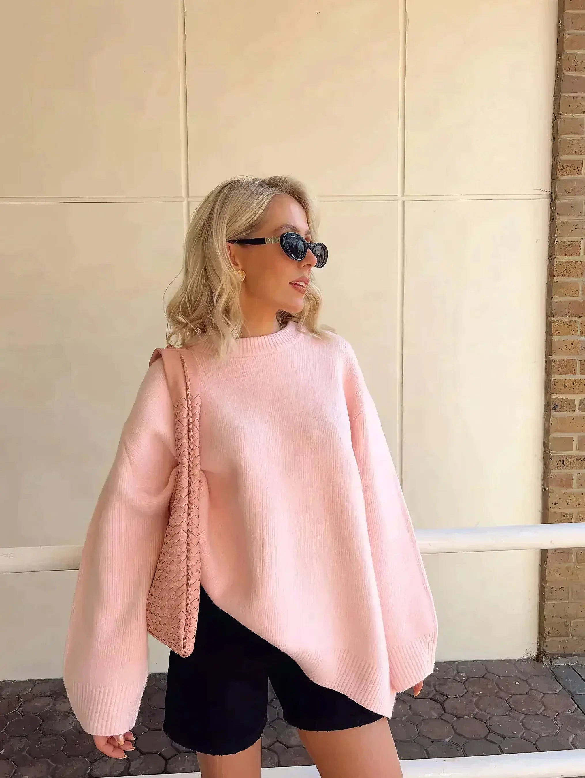 Women's Relaxed Crew Neck Sweater – Oversized Soft Knit Pullover