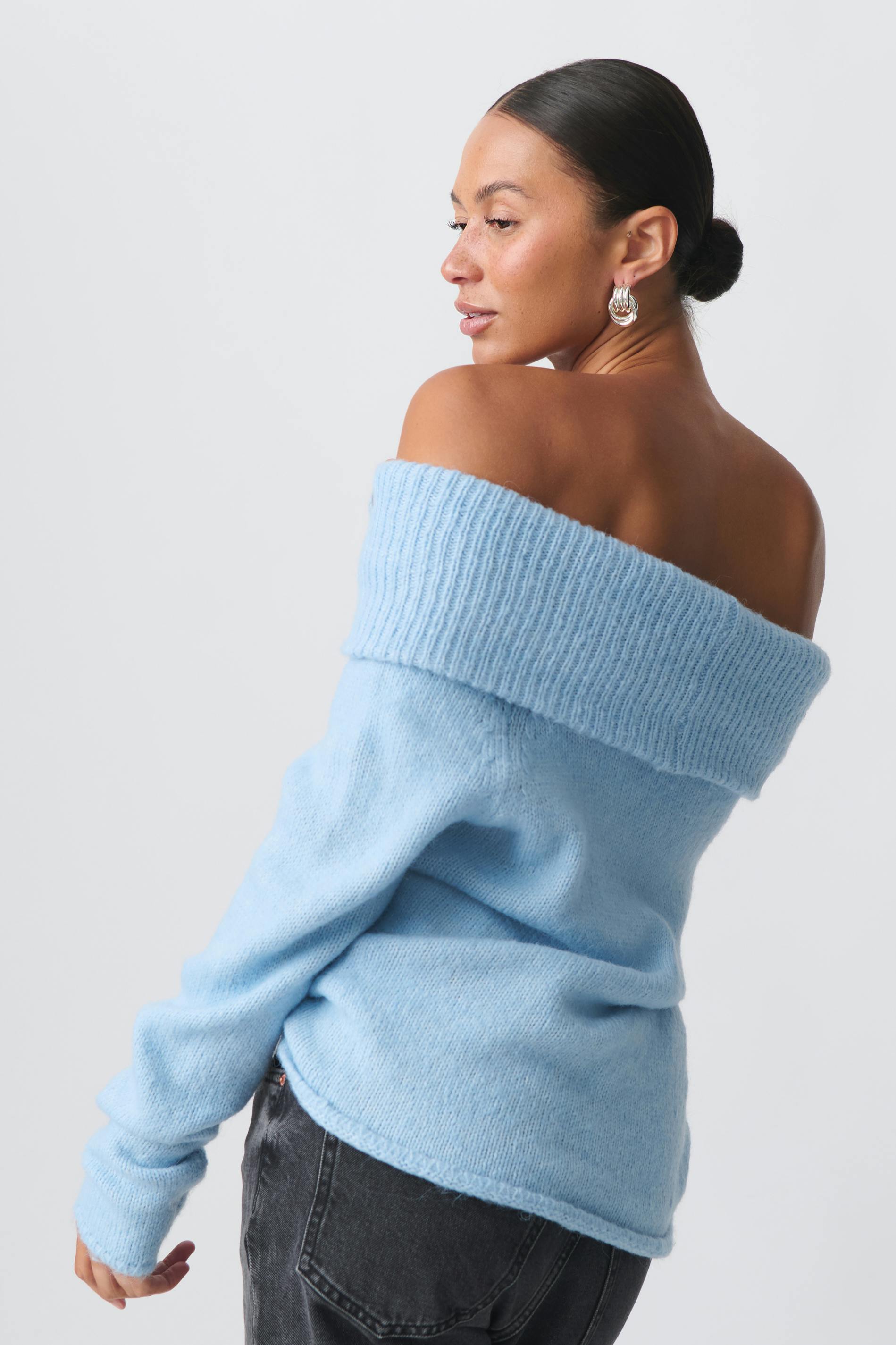 Women's Ribbed Off-Shoulder Sweater – Wide Neck Relaxed Long Sleeve Pullover