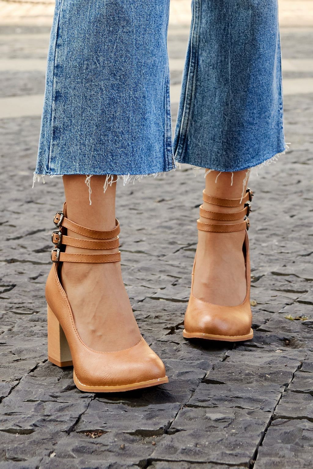 Women’s Heeled Sandals – Ankle Strap Block Heel Sandals – Casilda