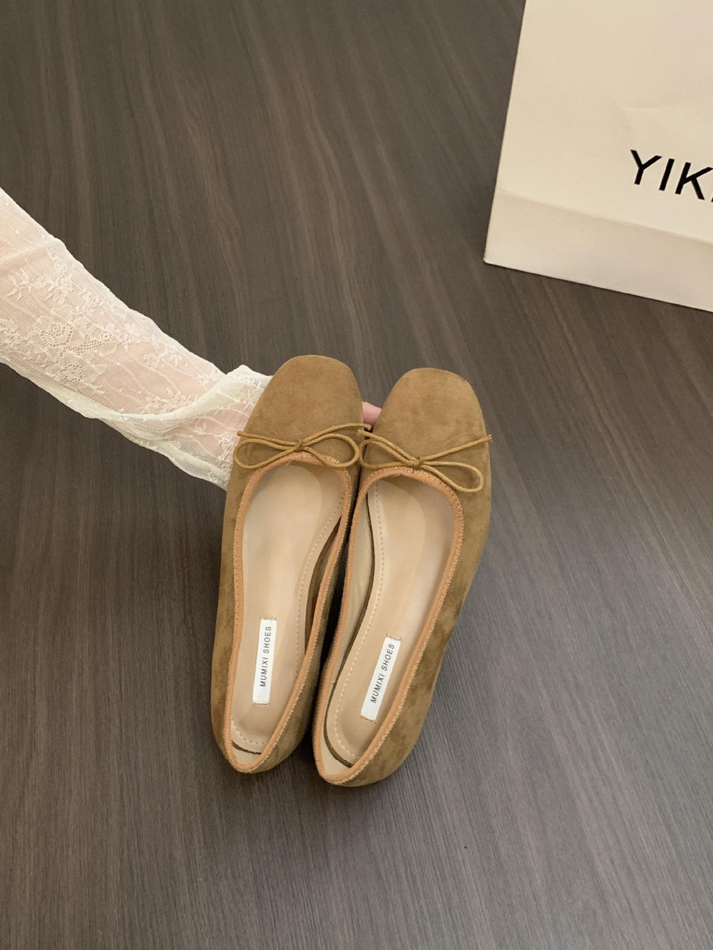 Women's Ballet Flats with Bow Detail and Velvety Finish