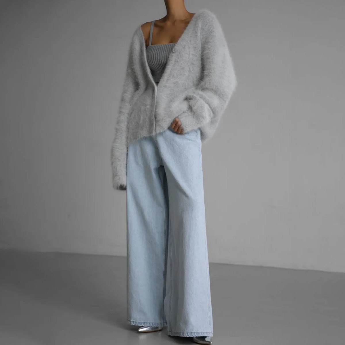 Women's Structured Statement Cardigan – Refined Long Sleeve Cardigan