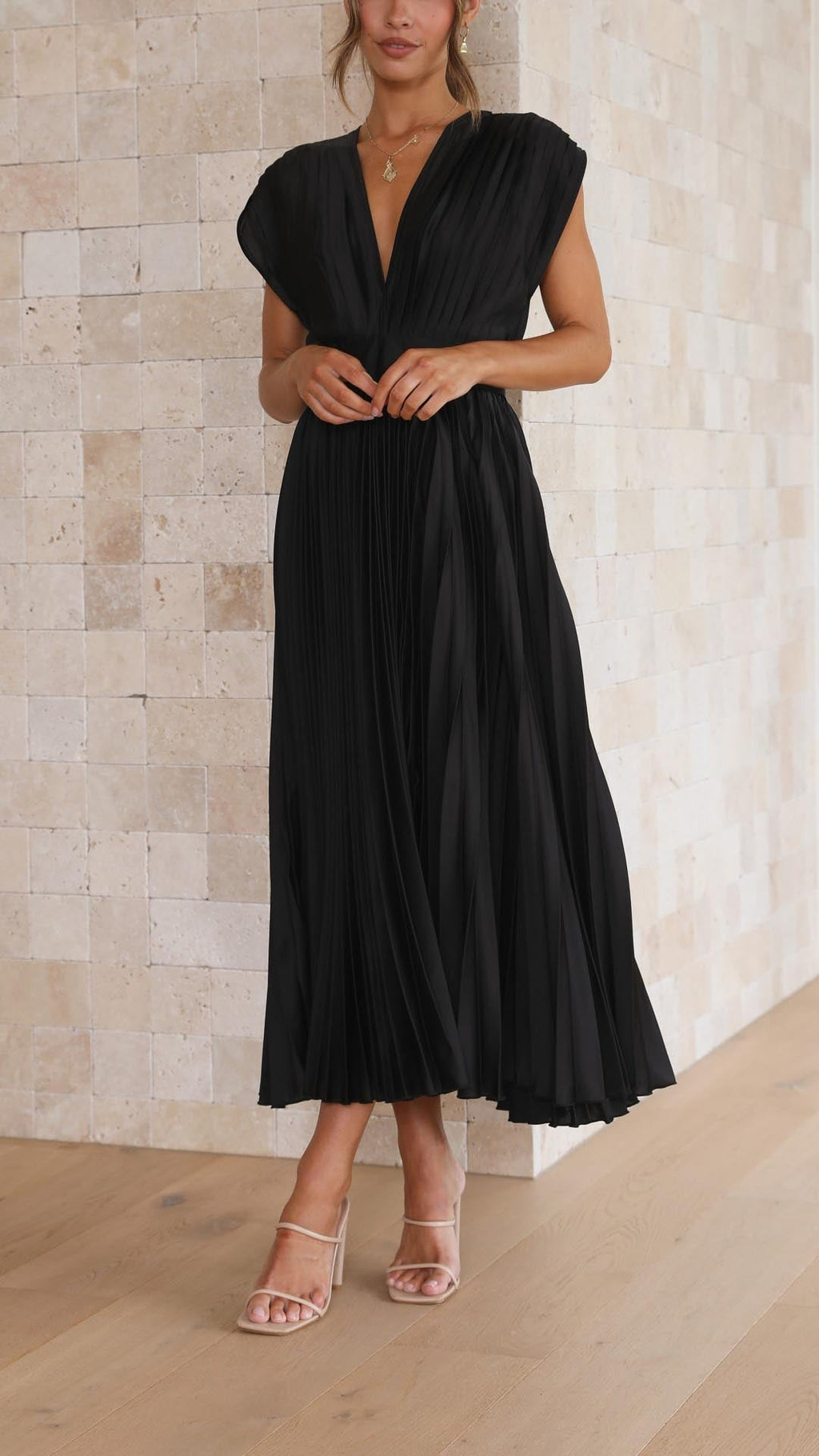 Women's Pleated Maxi Dress – Elegant Occasion Dress