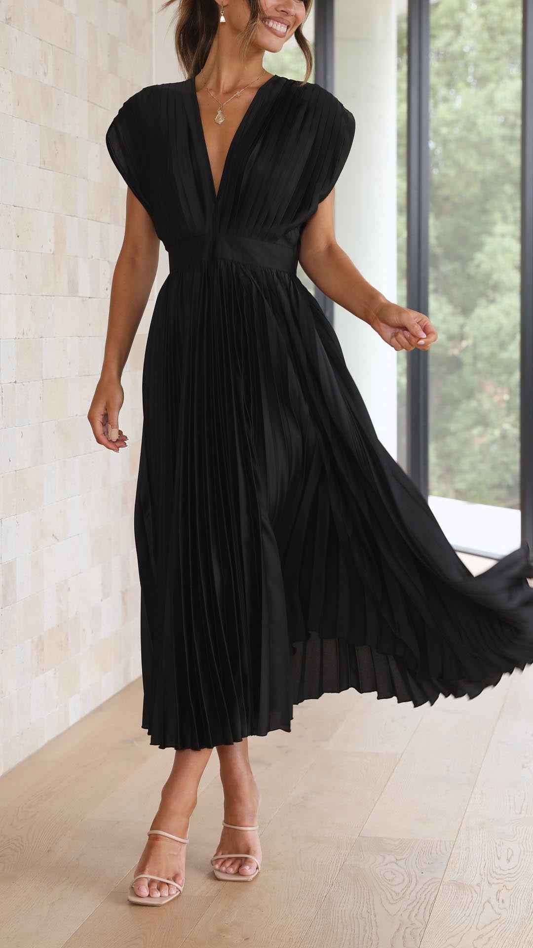 Women's Pleated Maxi Dress – Elegant Occasion Dress