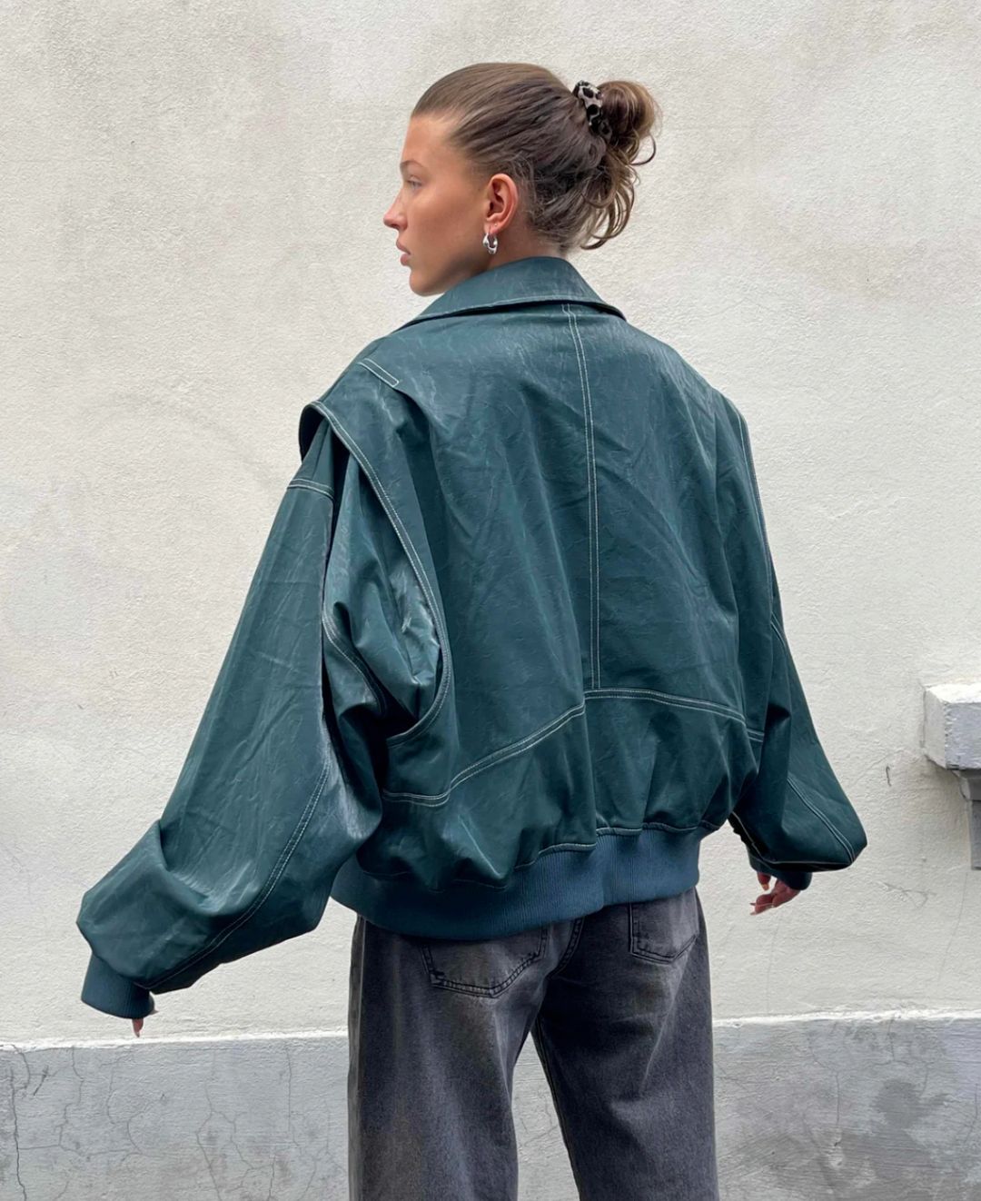 Women's Oversized Bomber Jacket – Zip-Up Relaxed Jacket