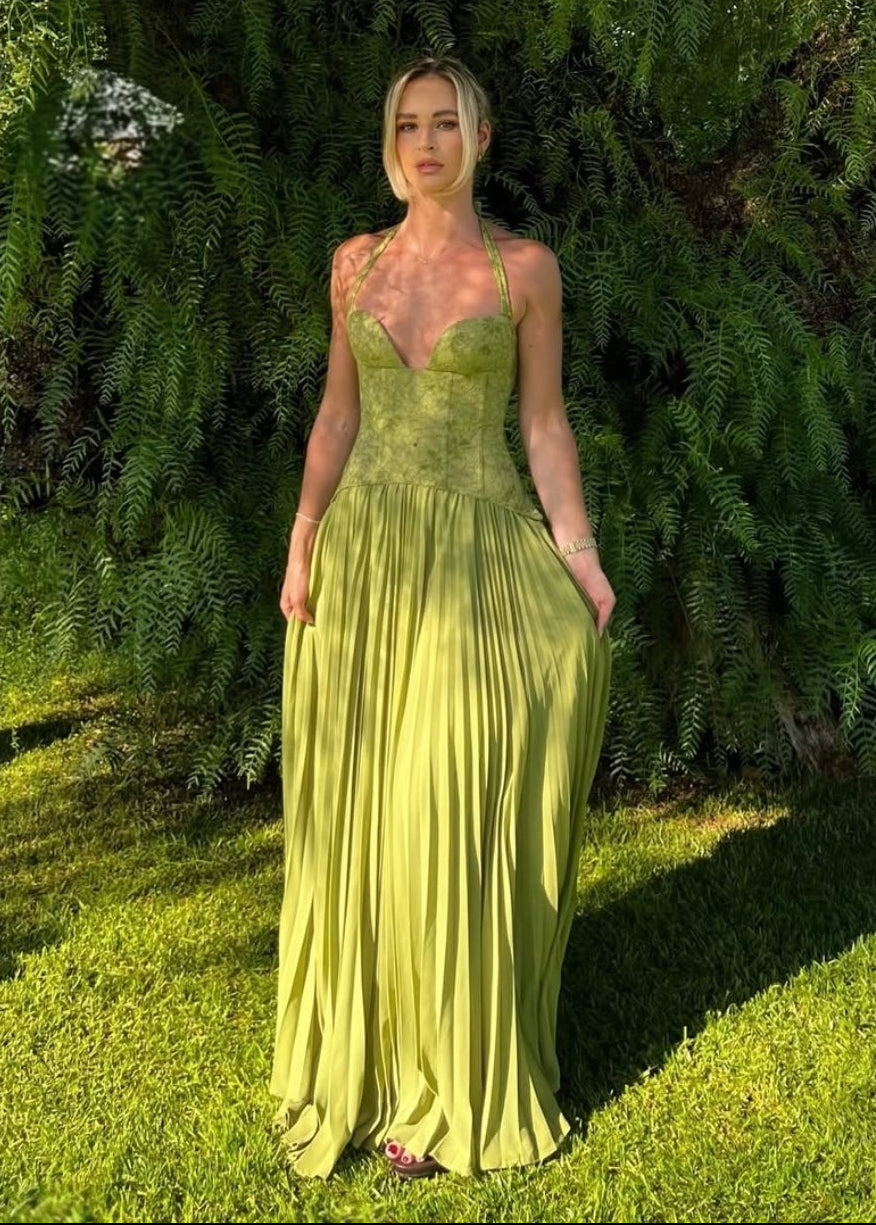 Women's Sweetheart Neckline Maxi Dress – Pleated Strappy Formal Dress