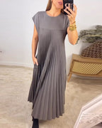 Women's Sleeveless Maxi Shift Dress – Round Neck Casual Pocket Dress