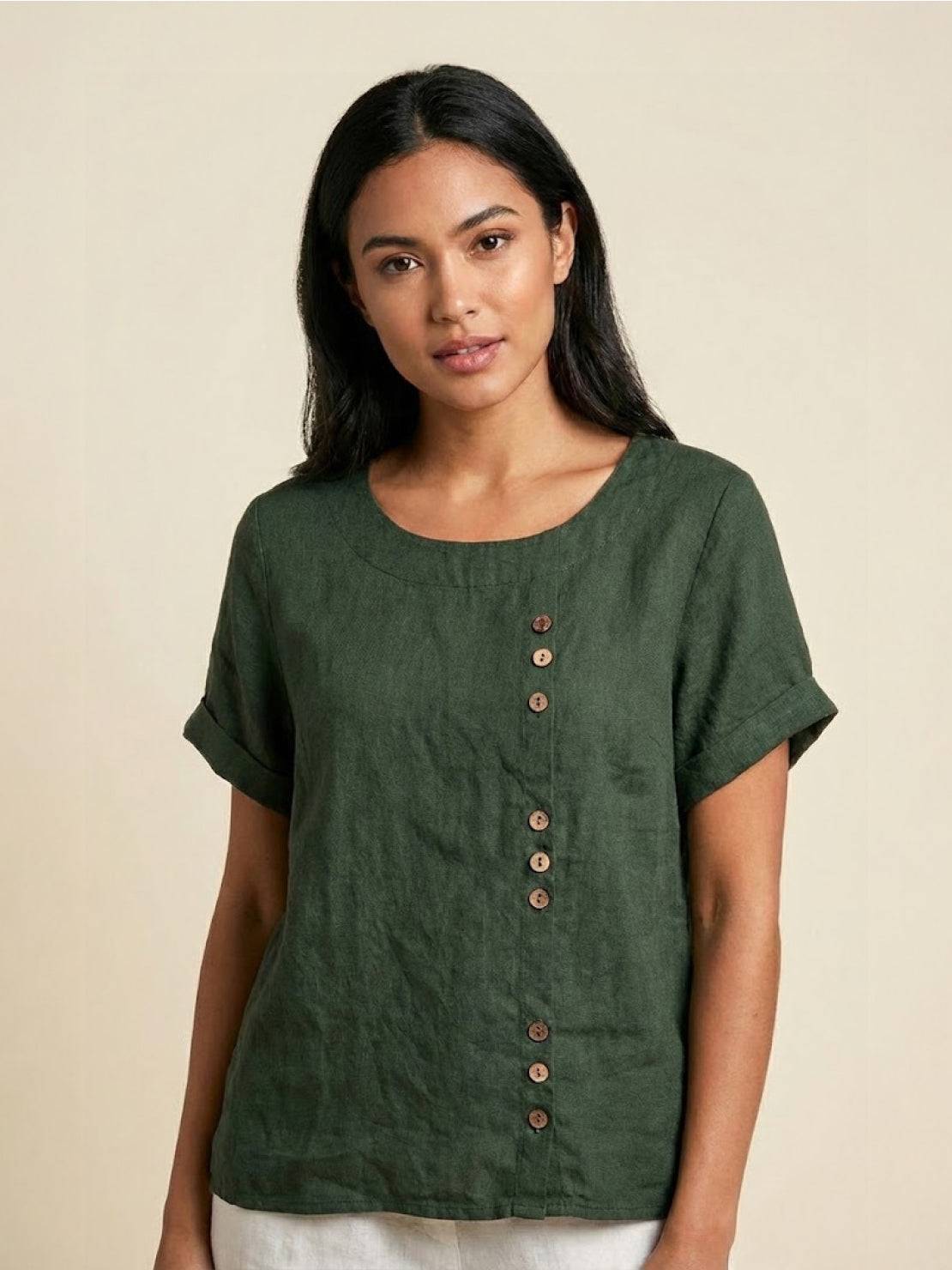 Women's Button Blouse with Round Neckline and Relaxed Fit