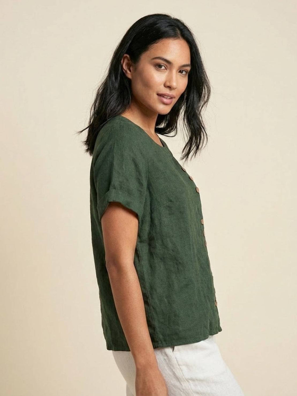 Women's Button Blouse with Round Neckline and Relaxed Fit