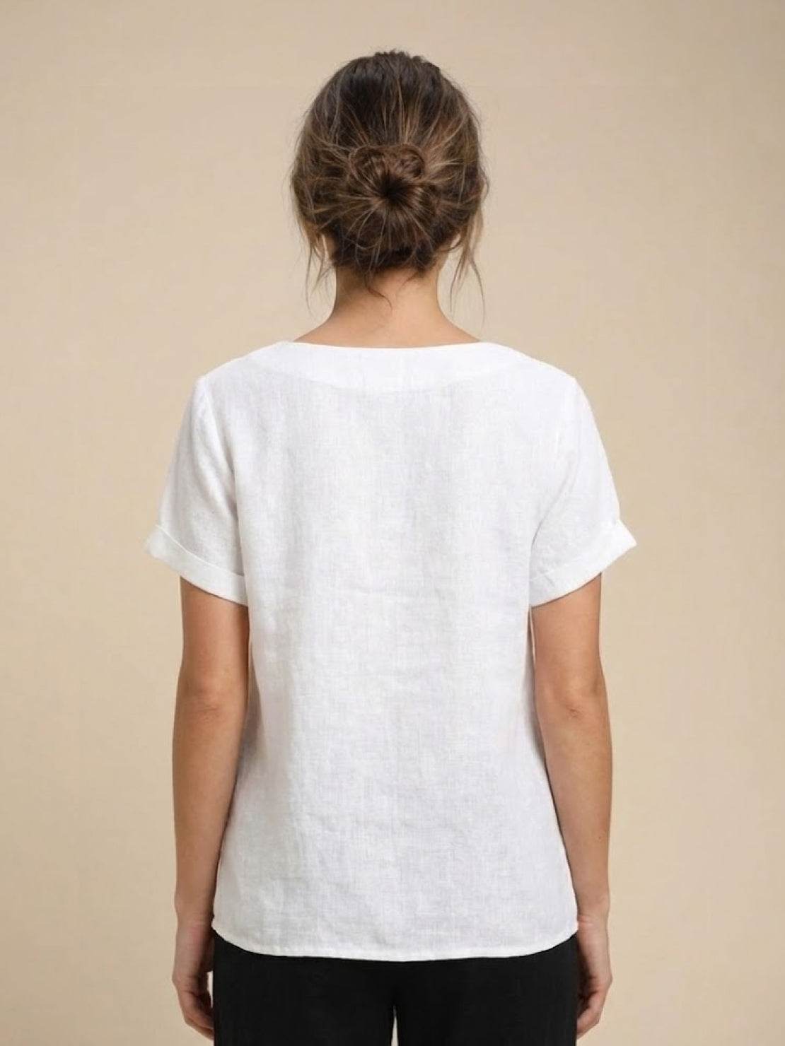 Women's Button Blouse with Round Neckline and Relaxed Fit