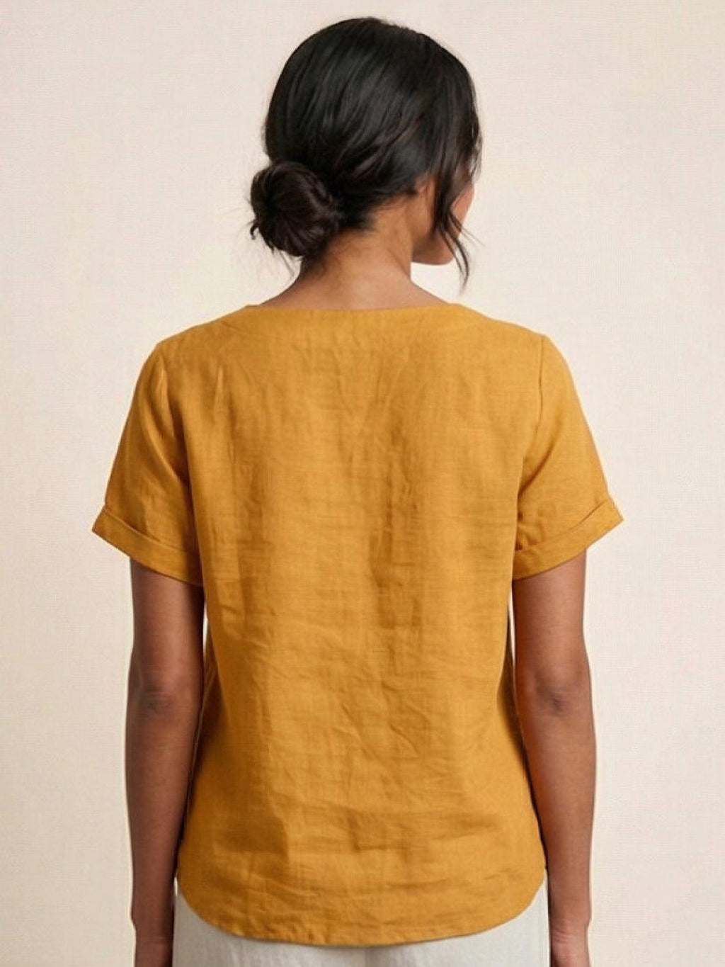 Women's Button Blouse with Round Neckline and Relaxed Fit