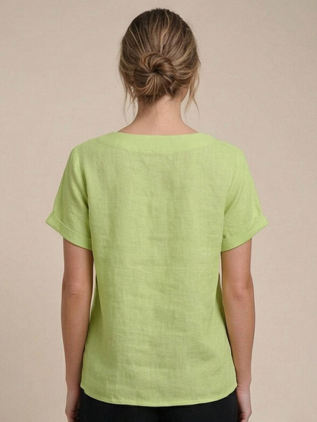 Women's Button Blouse with Round Neckline and Relaxed Fit