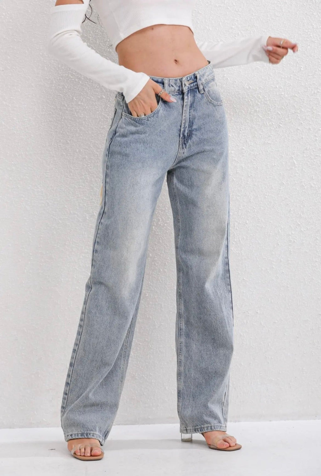 Women's Distressed Jeans – Vintage Straight Leg Jeans